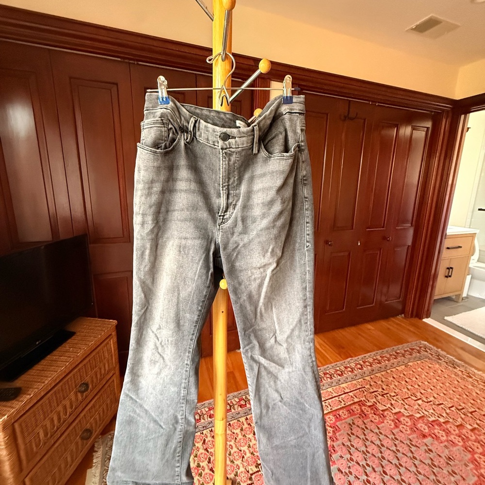 Good American Always Fit Good Legs Flare Gray Relaxed Jeans